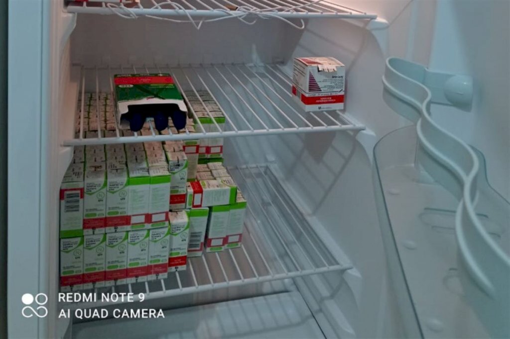 Duas das geladeiras da 4ª Coordenadoria de Saúde aguardam conserto desde setembro