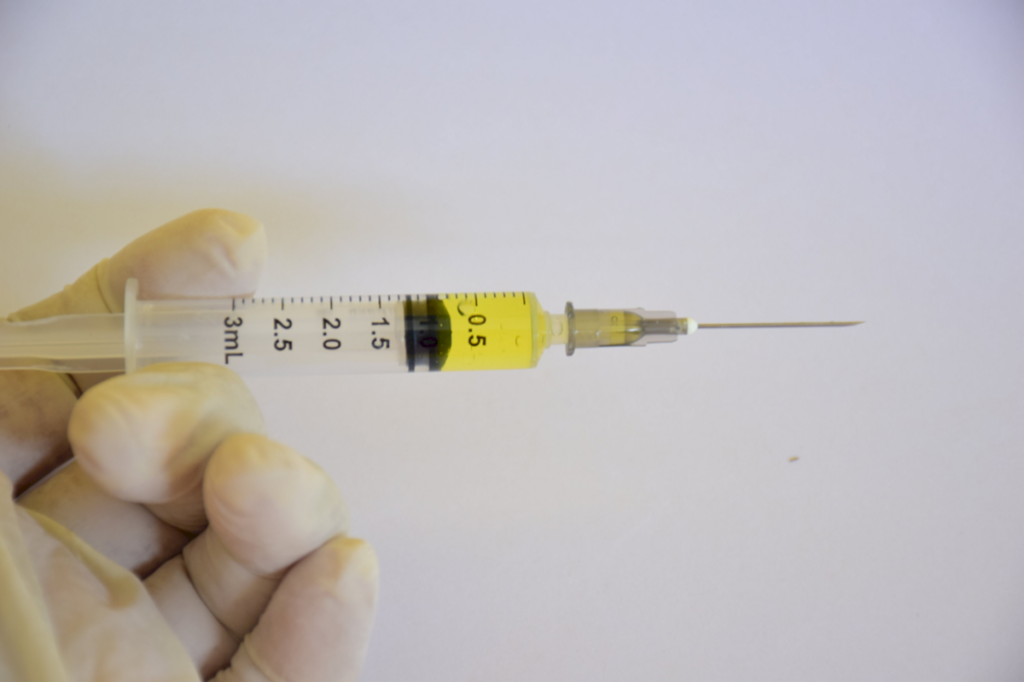 Brasil anuncia que vai comprar 46 milhões de doses da CoronaVac