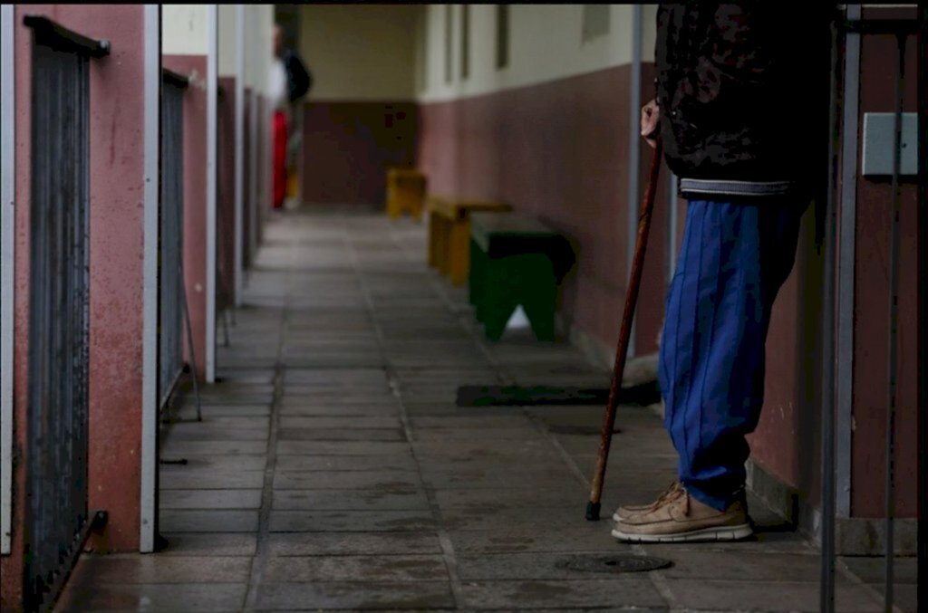 Cidade tem dois lares de idosos com surto de Covid-19