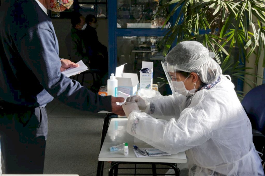 Brasil registra 1.212 óbitos e 52.383 casos nas últimas 24h