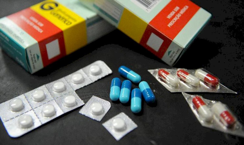Governo zera tarifas de 34 medicamentos usados no combate à Covid-19