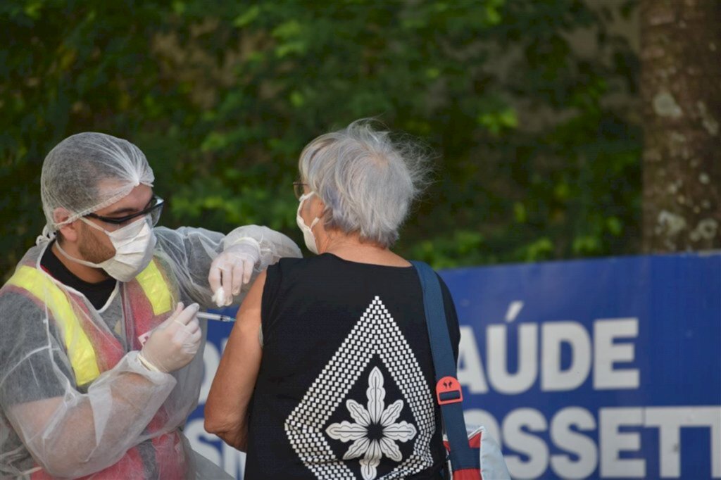 Campanha de vacinação contra gripe continua nesta sexta