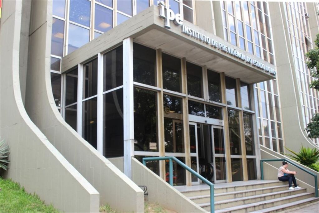 Alíquota de contribuição do IPE para servidores de 4 cidades da Região Central reduz até 40% em novembro