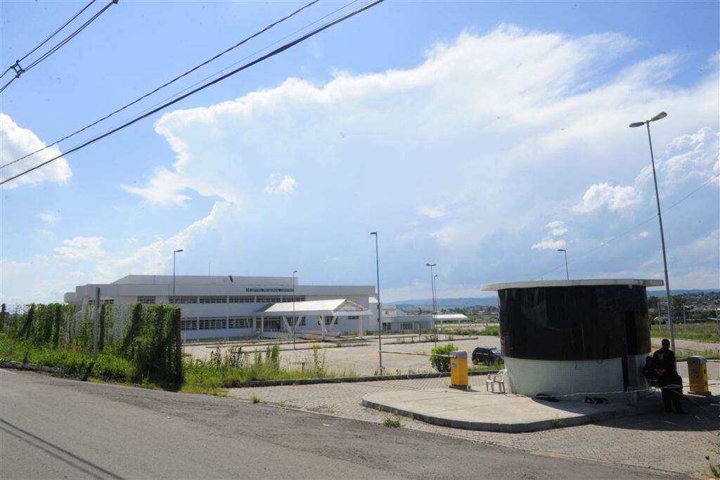 Foto: Charles Guerra (Diário) - Com a assinatura do contrato de gestão do complexo, Executivo vai adequar o trânsito e fazer a limpeza da área externa