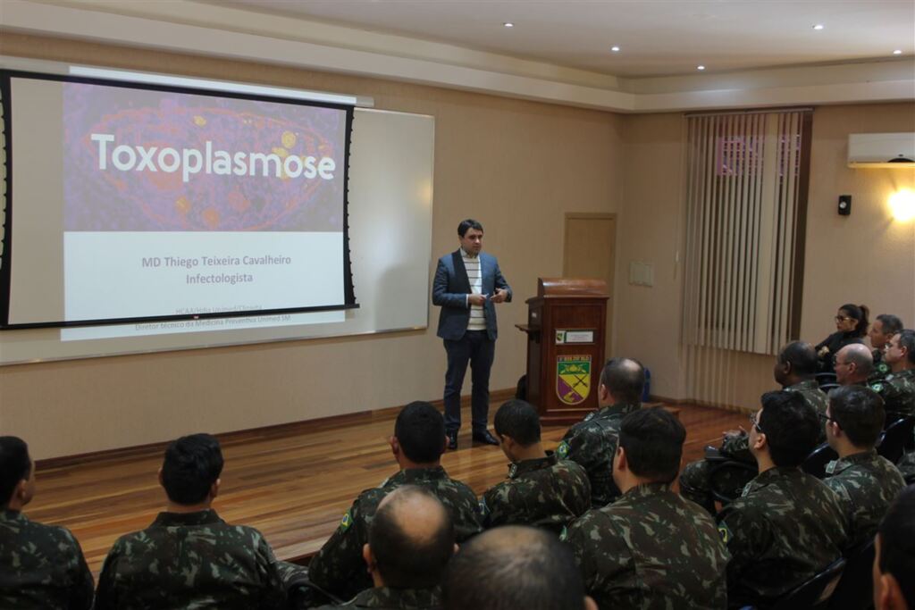 Militares de Santa Maria recebem orientações sobre toxoplasmose