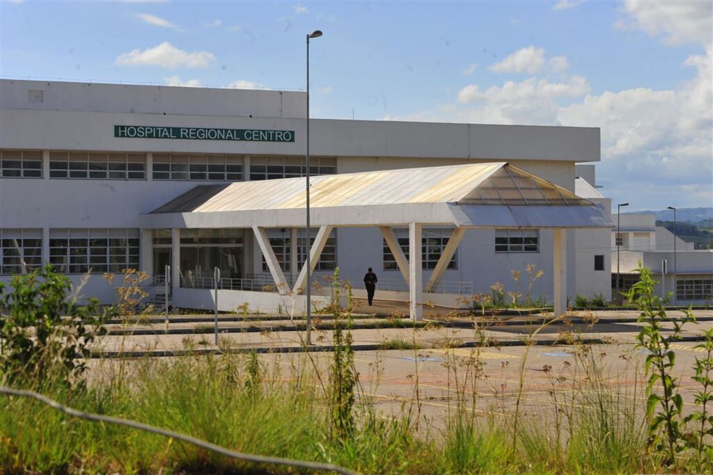 Foto: Gabriel Haesbaert - Prédio do Hospital Regional ficou pronto há mais de um ano