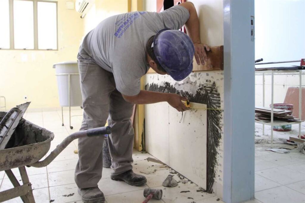 Foto: Deise Fachin (Divulgação Prefeitura) - Sala de Emergência e a Sala de Enfermagem começaram a passar pela reforma nesta segunda-feira