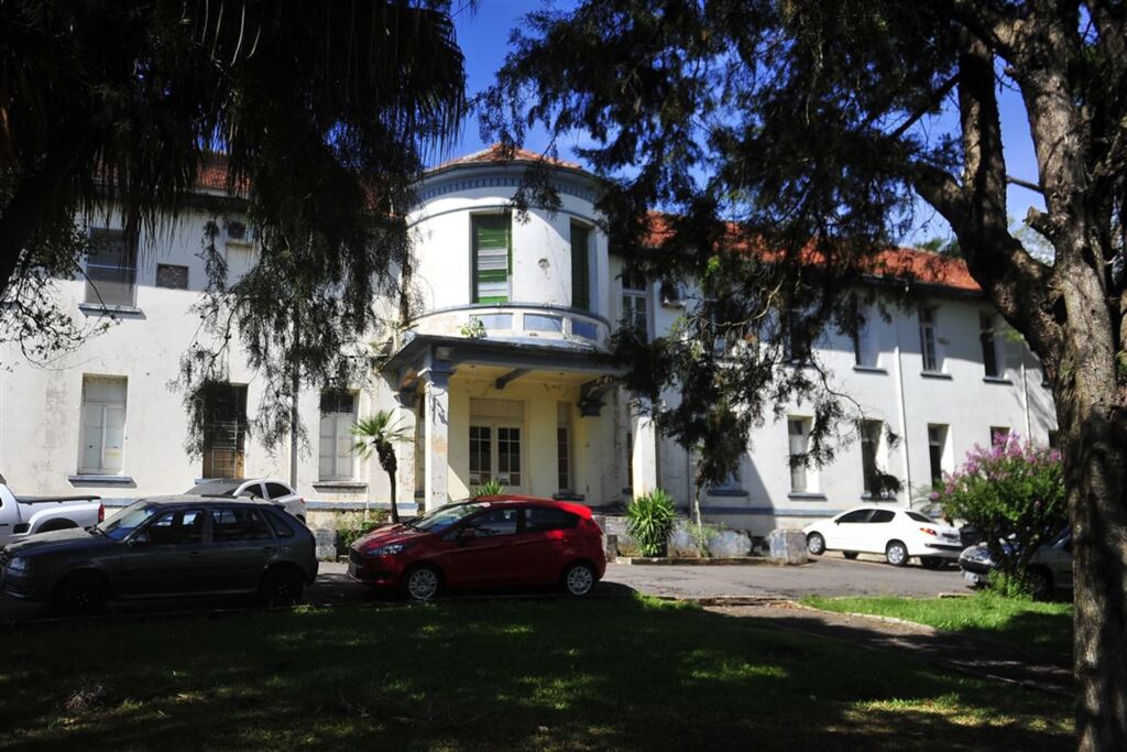 Foto: Gabriel Haesbaert (Diário) - Quem precisa fazer o agendamento de exames deve procurar a Secretaria de Saúde