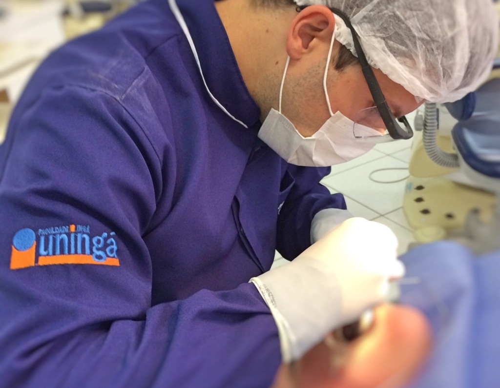 Clínica de pós-graduação seleciona pacientes para atendimentos odontológicos