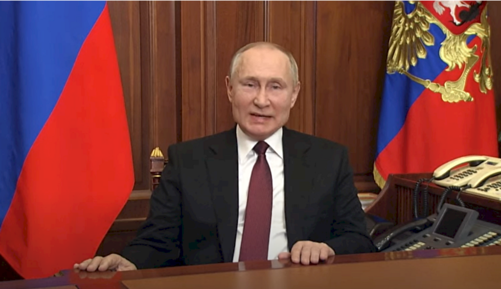 Rússia inicia operação contra Ucrânia; há bombardeios e movimentação militar