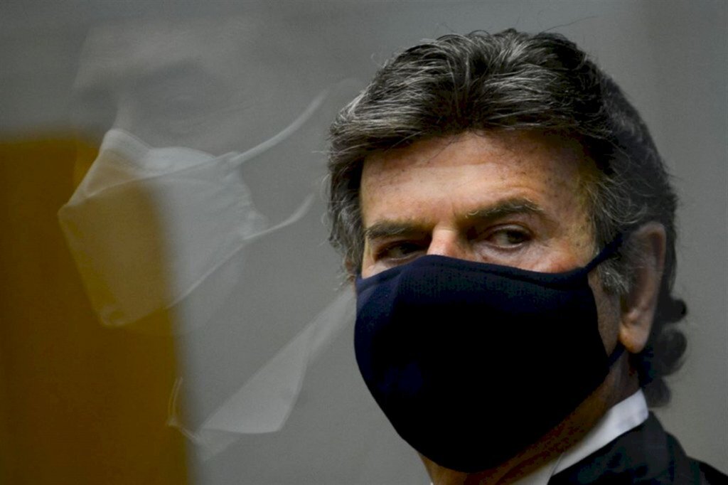 Desprezar decisões judiciais configura crime de responsabilidade, afirma presidente do STF