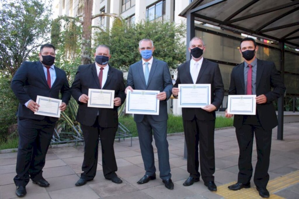 Vereadores da oposição firmam acordo para comandar a Câmara