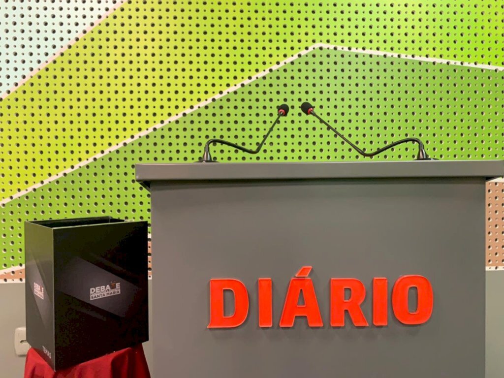 VÍDEO: depois de farpas, debate termina em tom amistoso entre candidatos