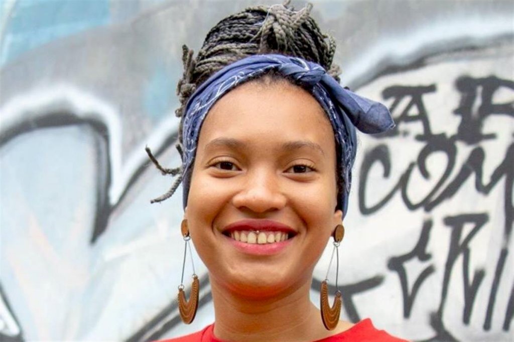 'Essa é uma democracia que não nos representa', diz candidata mais votada, que não se elegeu