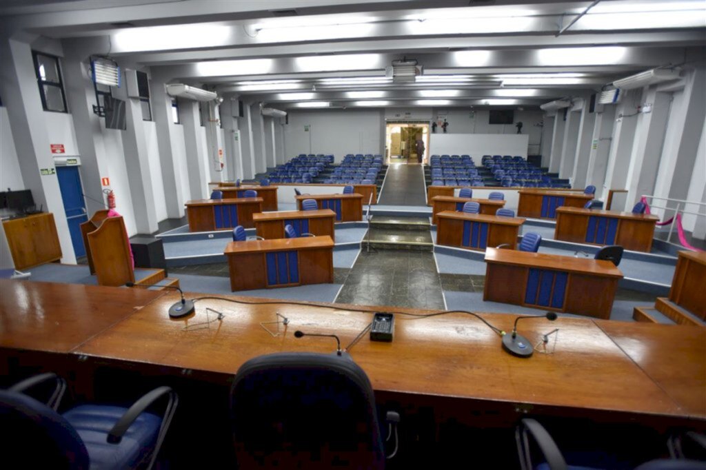 Dos 21 vereadores eleitos, 10 estreiam e 3 retornam à Câmara