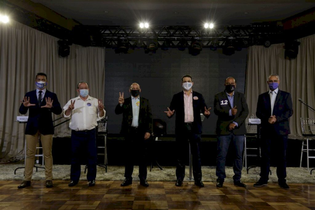 título imagem Candidatos apontam qual adversário gostariam de enfrentar no segundo turno