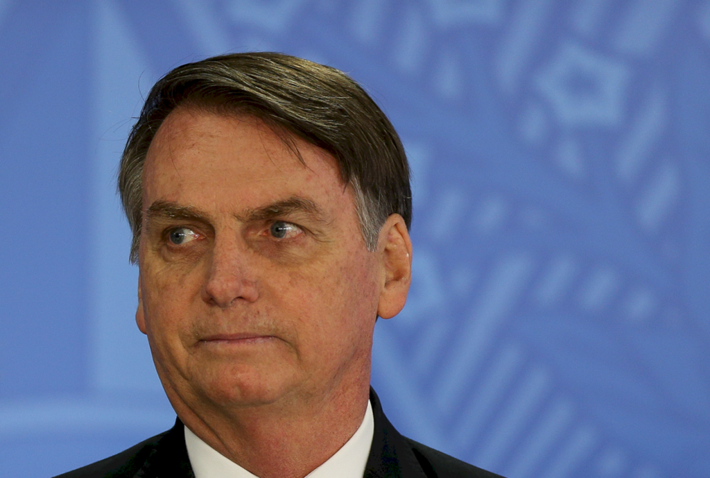 Twitter apaga postagens feitas pelo presidente Jair Bolsonaro