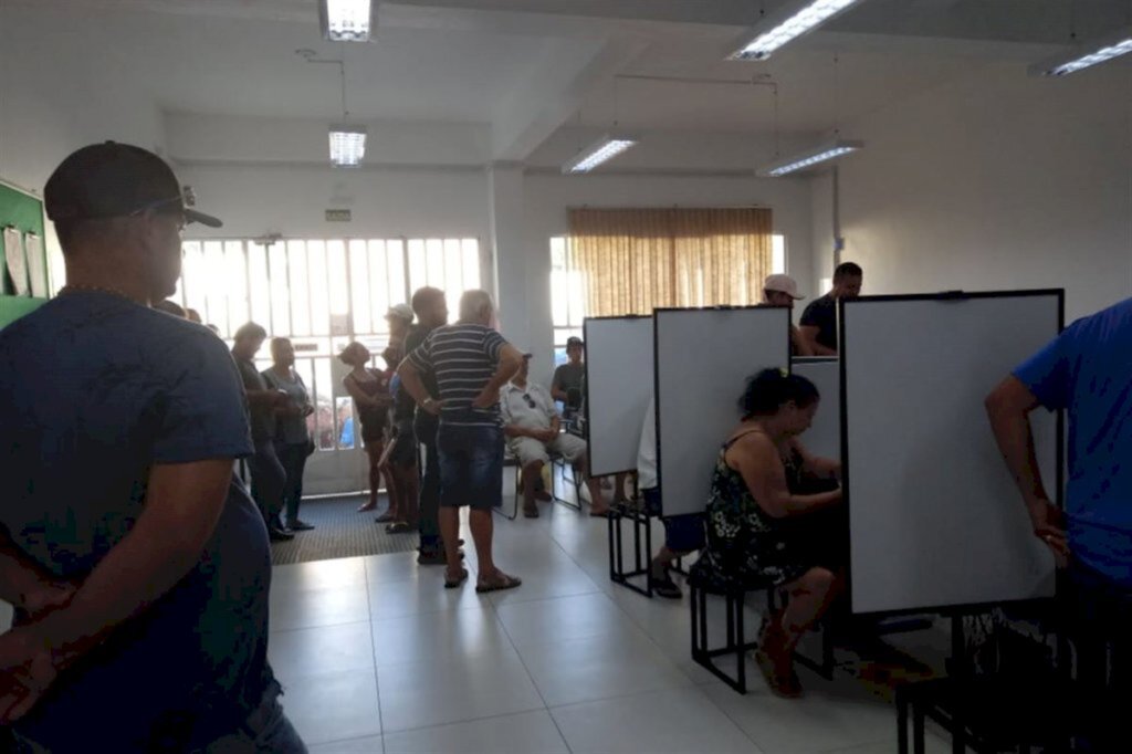 Nomeação de servidores gera polêmica em São Martinho da Serra