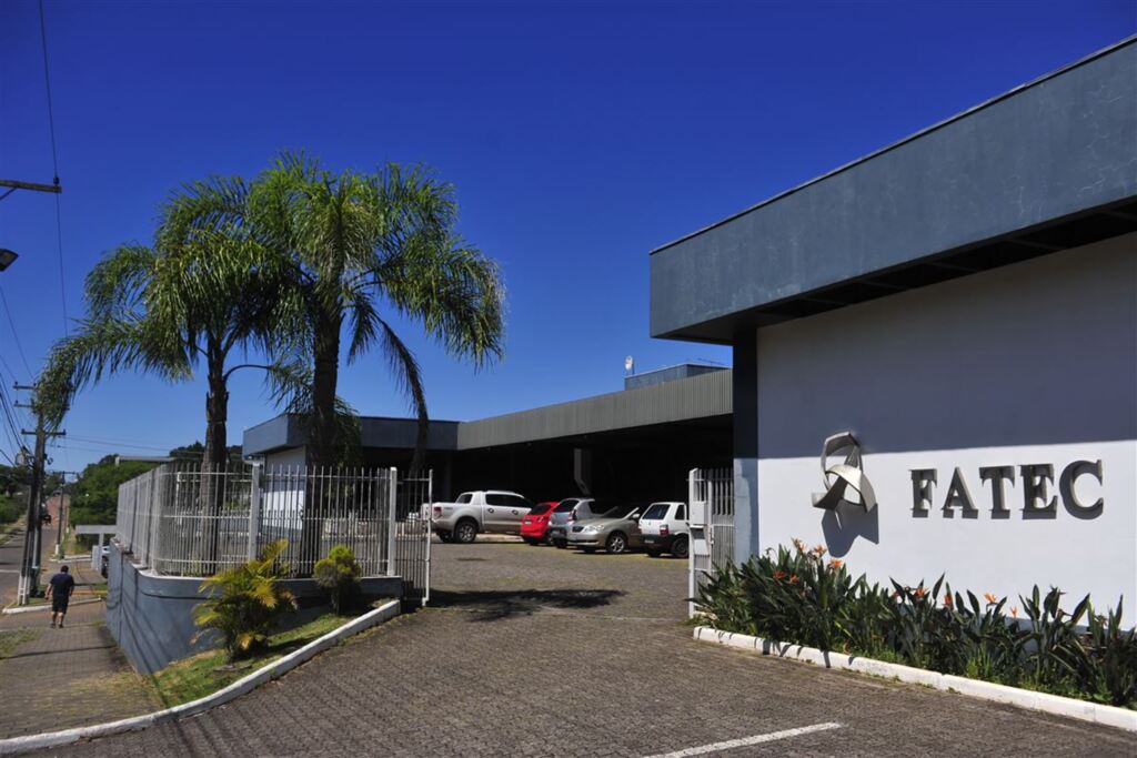Prefeitura cobra R$ 17 milhões da Fatec, que nega estar devendo