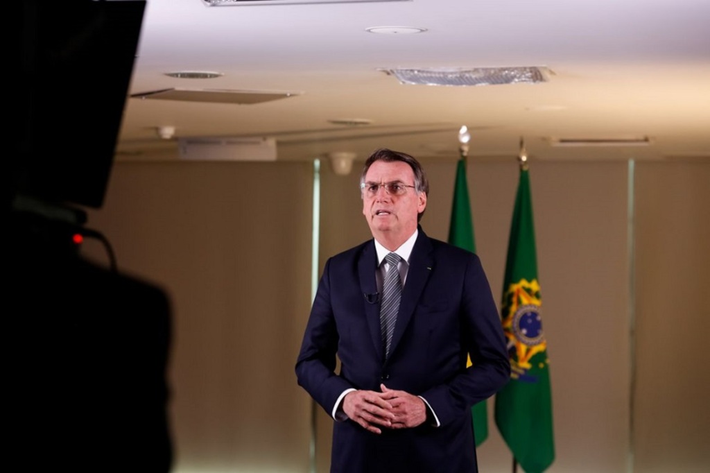 Bolsonaro diz que incêndios não podem gerar sanções ao Brasil