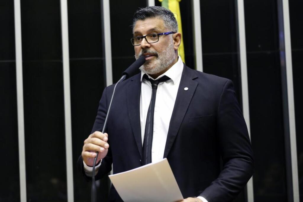 título imagem PSL decide expulsar deputado Alexandre Frota após críticas a Bolsonaro