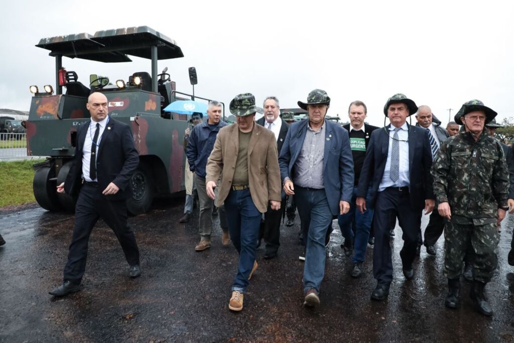 Bolsonaro promete acabar com radares móveis nas estradas na próxima semana