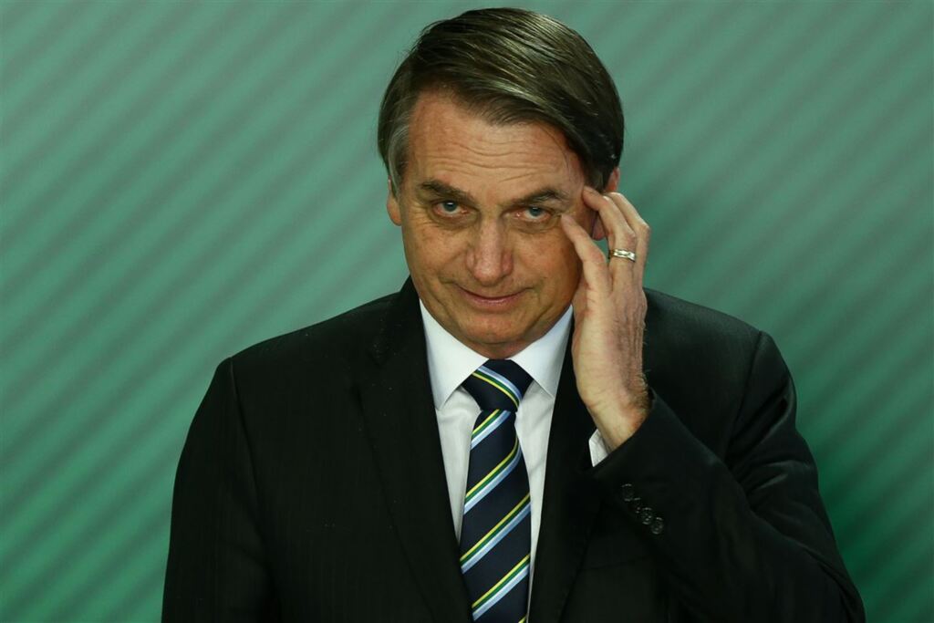 Por ordem judicial, Bolsonaro pede desculpas à deputada Maria do Rosário, do PT