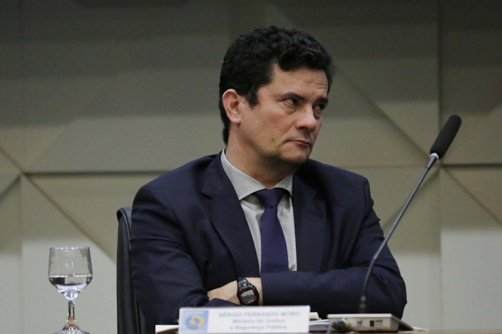 título imagem Bolsonaro cita compromisso e afirma que vai indicar Moro para vaga no STF