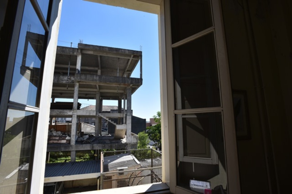 título imagem Câmara vai licitar empresa para recuperar estrutura de obra da nova sede