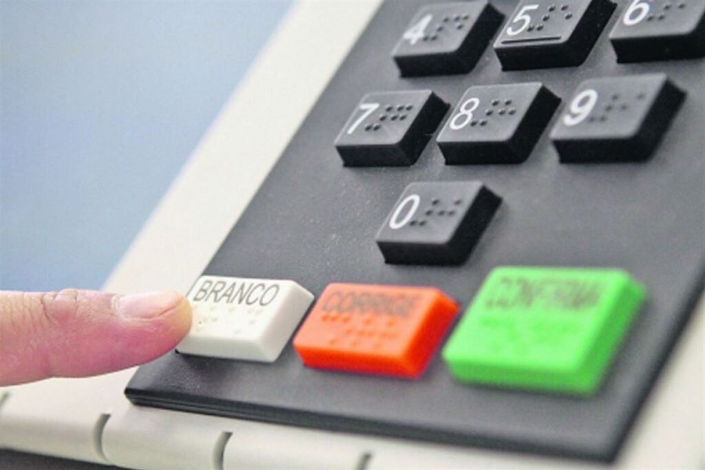 Prazo para regularizar título eleitoral termina em 6 de maio