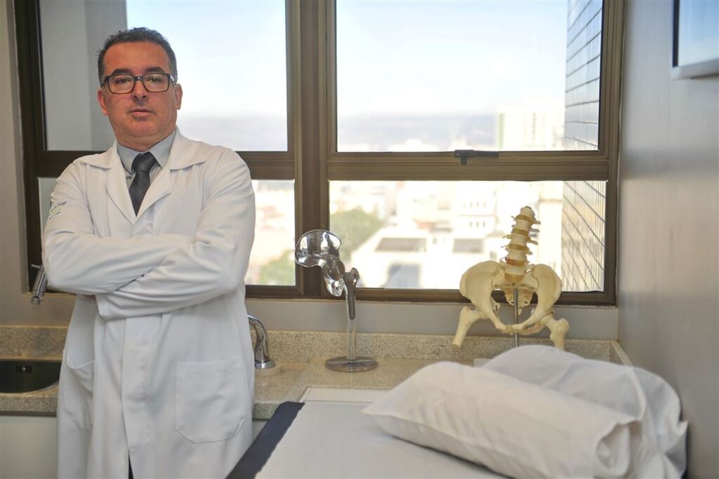 Apesar das especulações, secretário de saúde afirma que vai concorrer a vereador