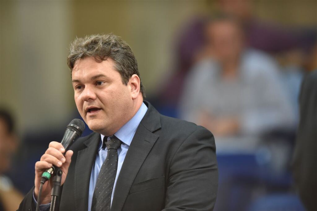 título imagem Vereador de Santa Maria propõe ficha limpa para CCs