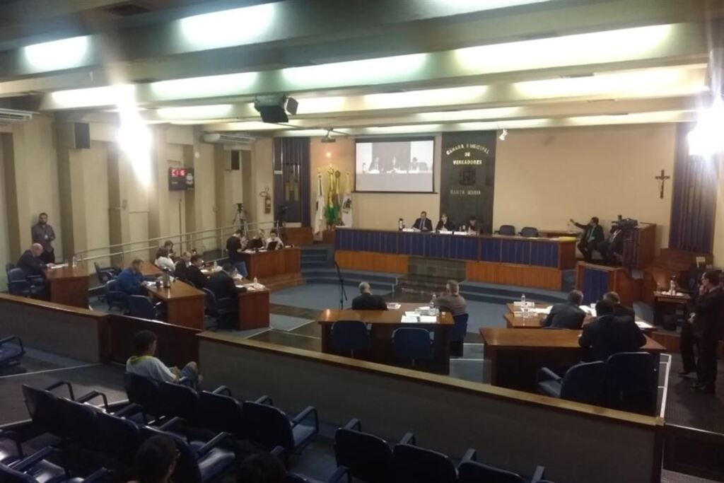 título imagem Episódio da viagem do assessor da Câmara barrada segue rendendo nos bastidores