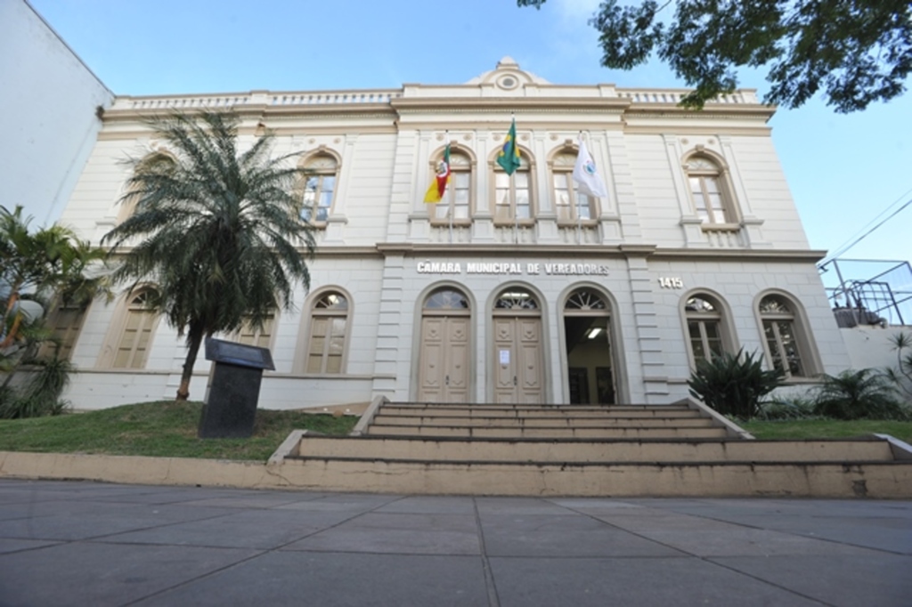 Servidor da Câmara é barrado, e viagem de vereadores a Pelotas é cancelada