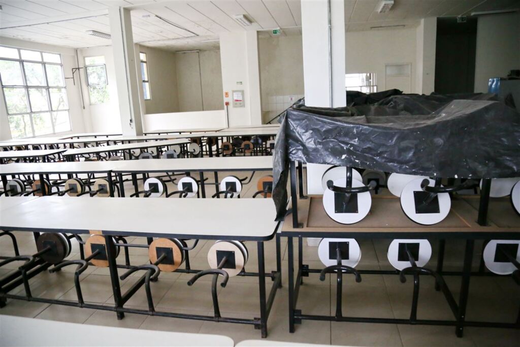 VÍDEO: burocracia e falta de dinheiro emperram 7 obras importantes para a comunidade de Santa Maria