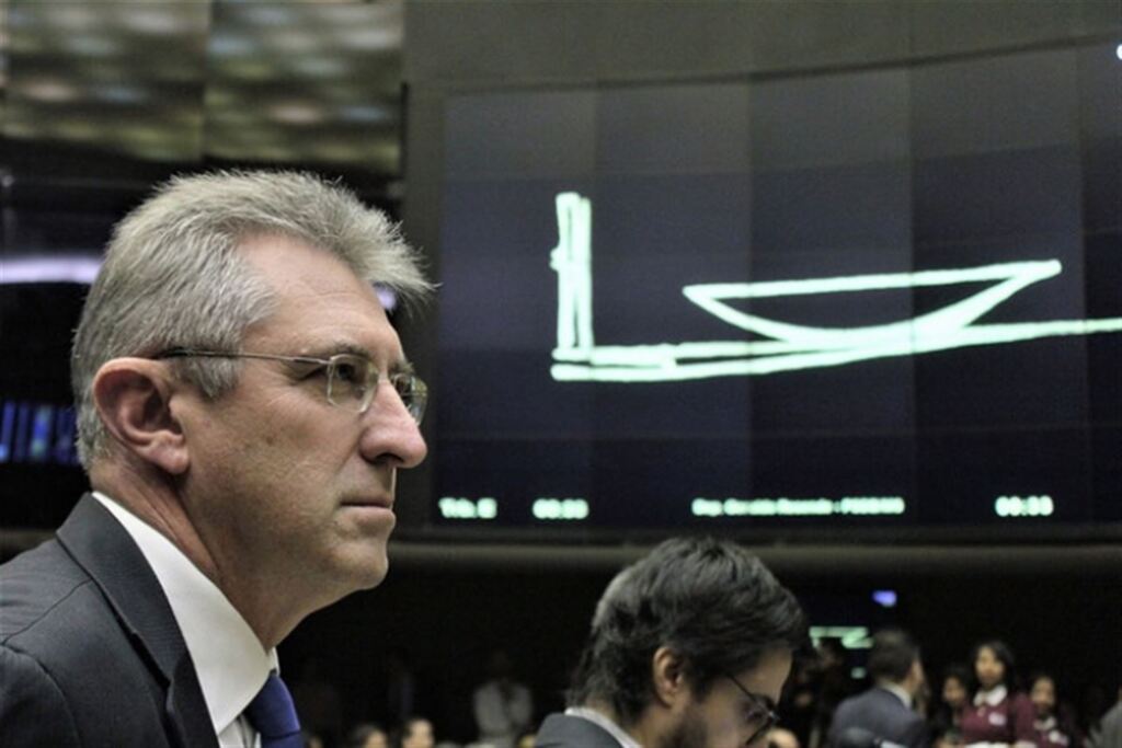 Deputado gaúcho quer acabar com auxílio mudança de parlamentares reeleitos