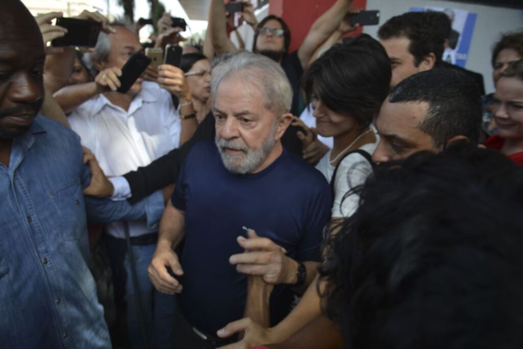 Juíza nega pedido de Lula para ir ao velório do irmão