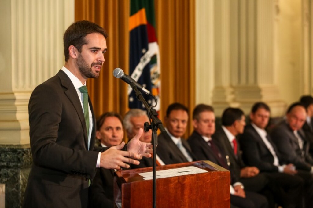 título imagem Governo assina contrato de duplicação de rodovias gaúchas