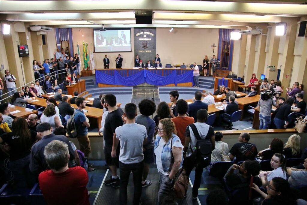 Vereadores devem votar projeto dos puxadinhos até o final do ano