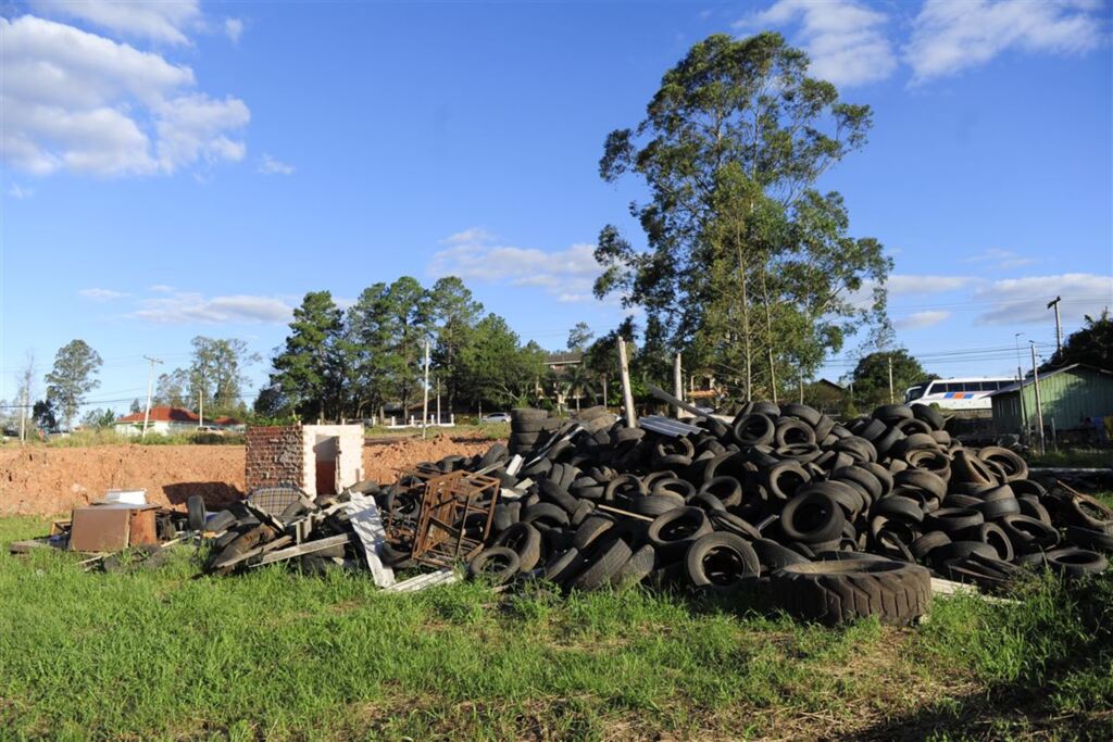 Coleta de pneus é tema de audiência na Câmara de Vereadores de Santa Maria