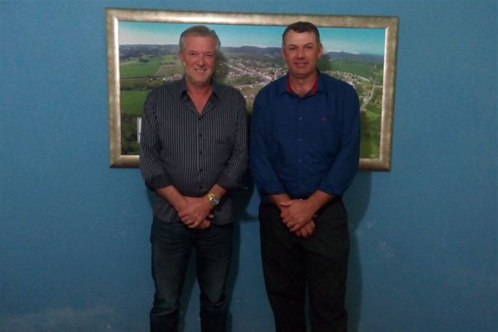 Briga política leva à exoneração de 8 CCs em Silveira Martins