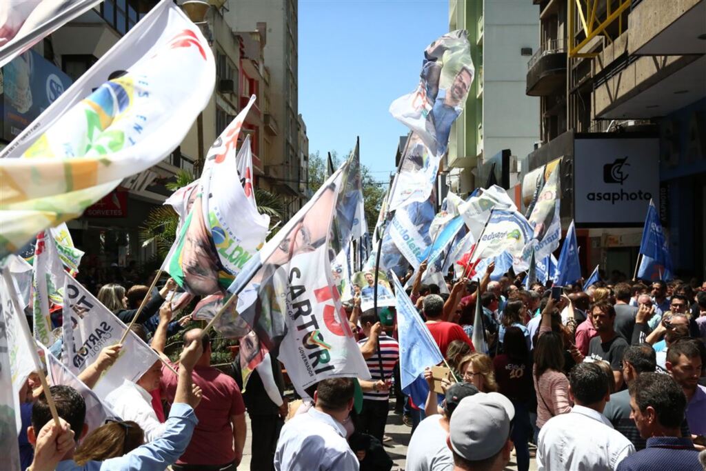Candidatos a governador do RS fazem campanha em Santa Maria