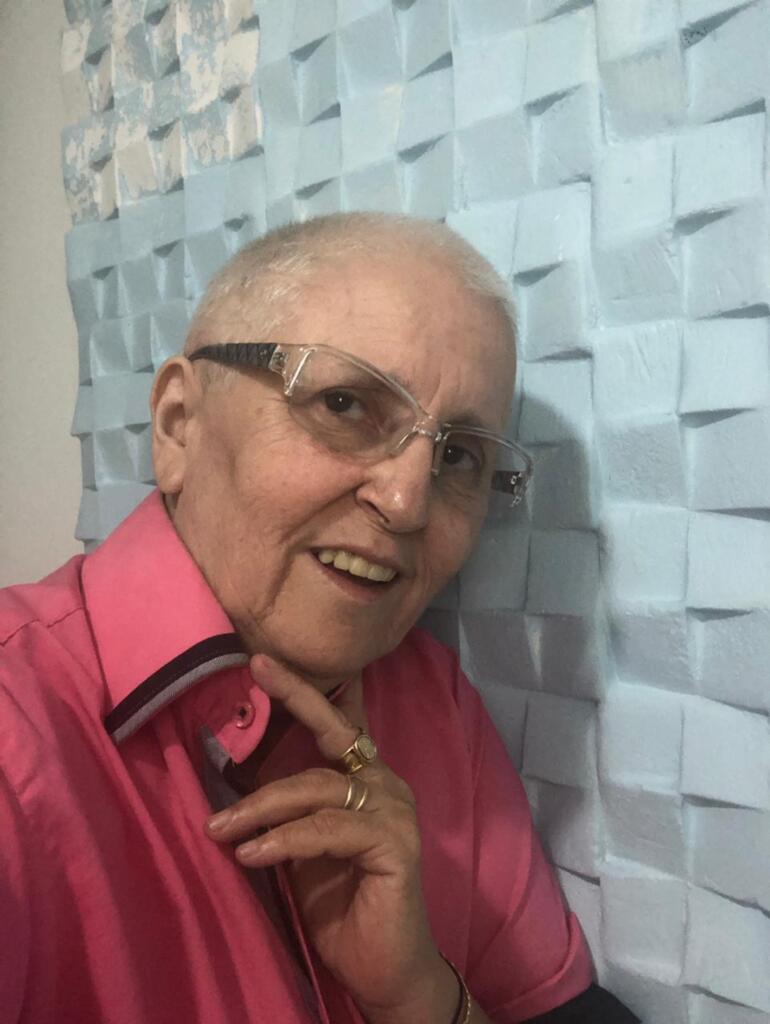 Vereadora supera câncer e raspa cabeça para cumprir promessa