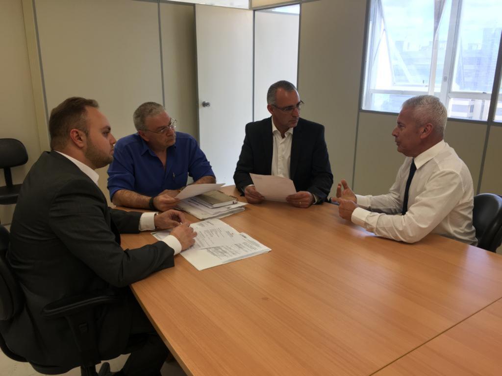 Pozzobom entrega dados ao IPE-Saúde sobre convênio