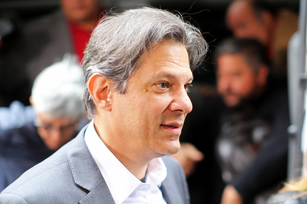 PT indica Haddad no lugar de Lula na disputa presidencial