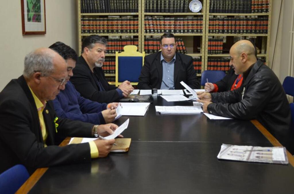 Claudine Friedrich (Câmara de Vereadores) - Comissão da Constituição e justiça se reuniu na terça-feira e votou pelo parecer do ouvido Juliano Soares (PSDB), Juba