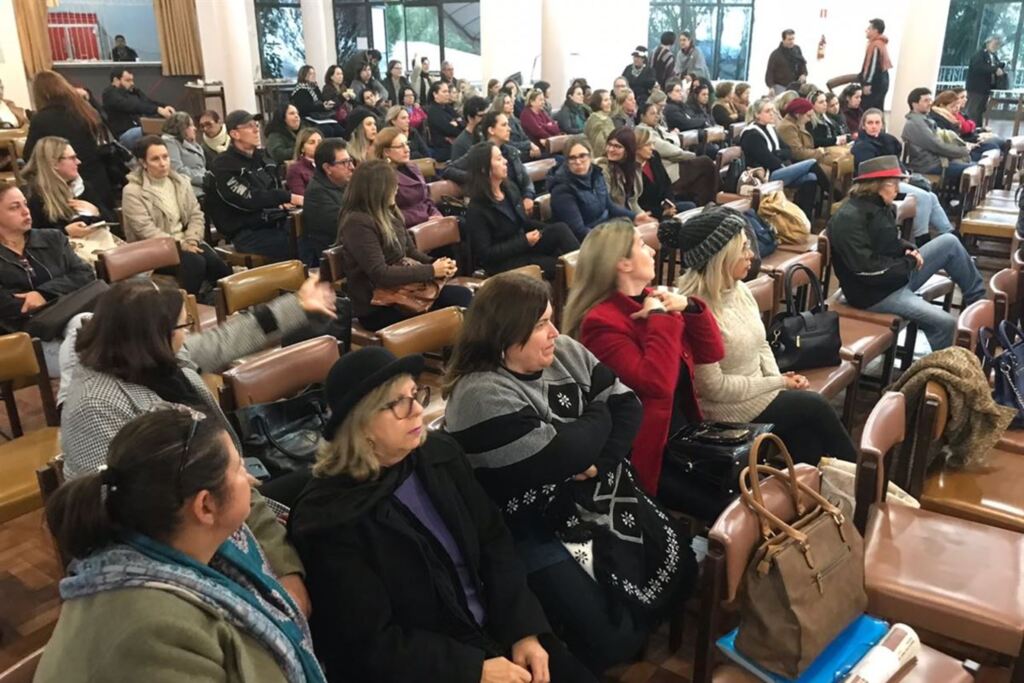 título imagem Professores municipais rejeitam proposta e organizam paralisação