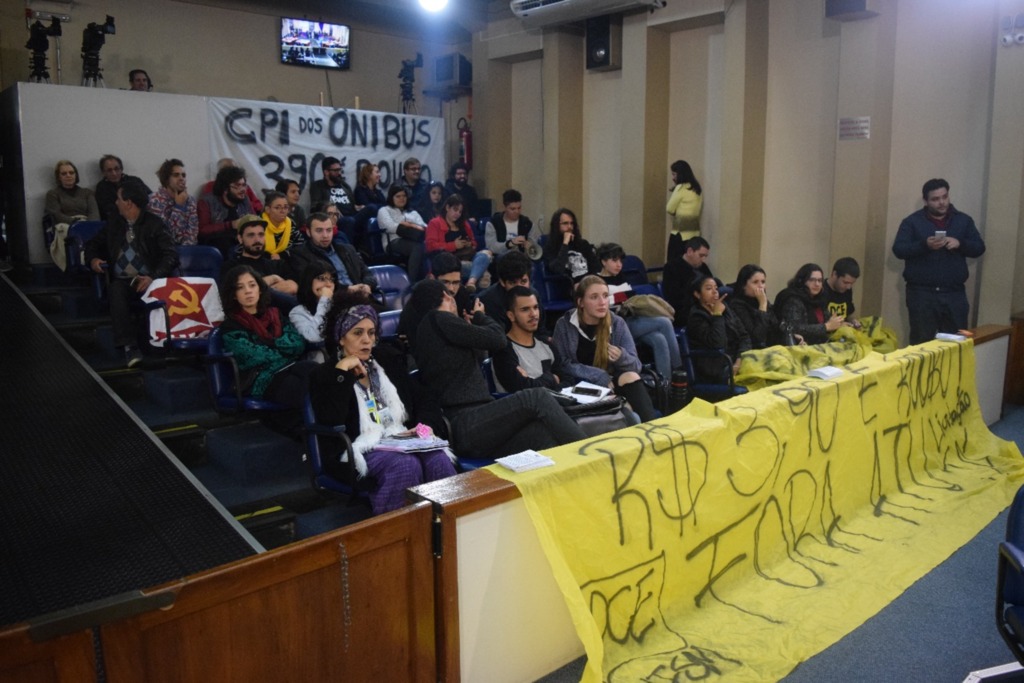 Foto: Câmara de Vereadores (Divulgação) - DCE entra com pedido de suspensão do aumento da passagem na Câmara