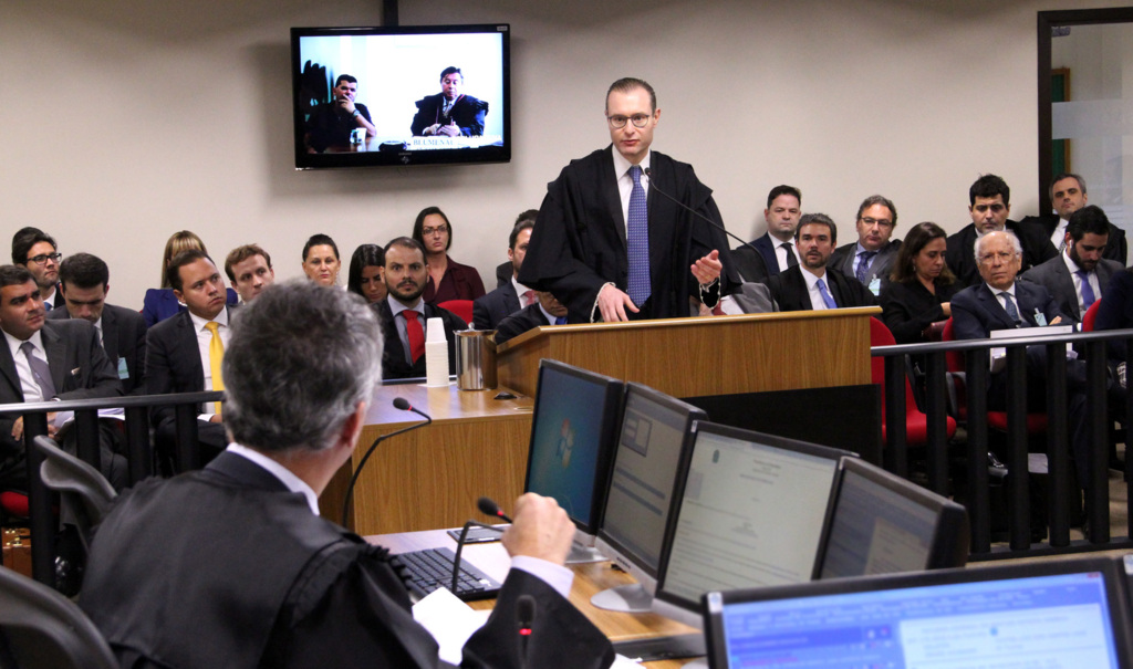 TRF4 nega último recurso de Lula na segunda instância