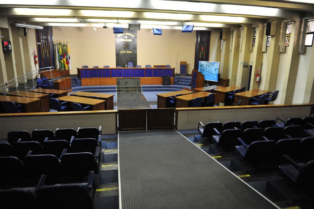 título imagem Agora, o alvo é Lula. Antes, foi Bolsonaro